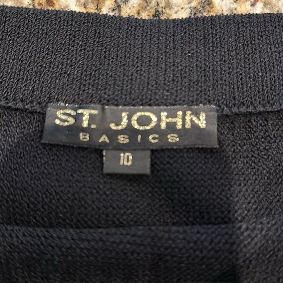 EUC St. John knit skirt - black - sz 10 - Picture 2 of 7